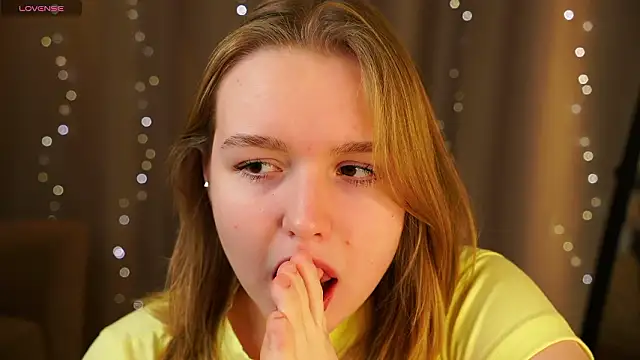 VinnieSerrano: διαδικτυακό σόου στην κάμερα