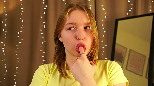 VinnieSerrano's Webcam Show