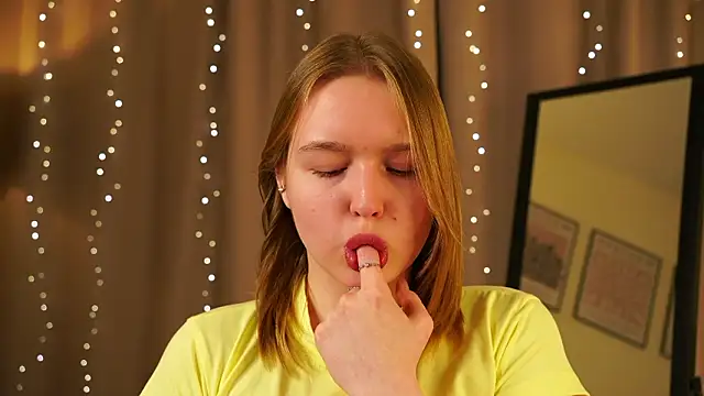 VinnieSerrano webcam show