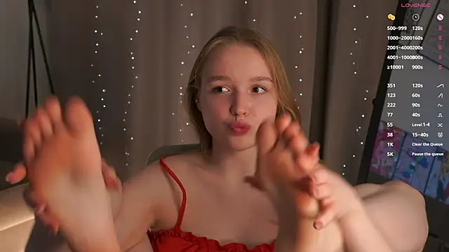 VinnieSerrano's Webcam Show