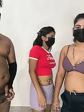 Family02 Show in webcam