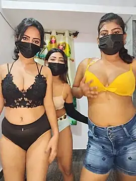 Family02 Webcam show