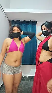 Family02 Show Webcam