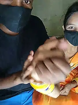 LOVE_STREAMn Webbikameraesitys