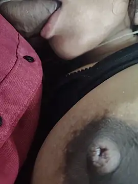 Pokazy przed kamerką – Hot_soniya_xeci