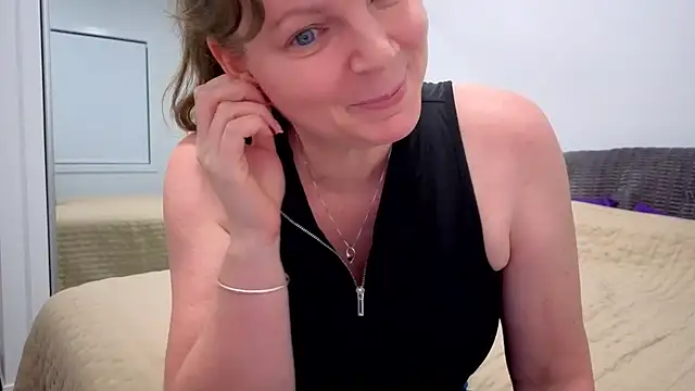 Aussiecougar Show in webcam