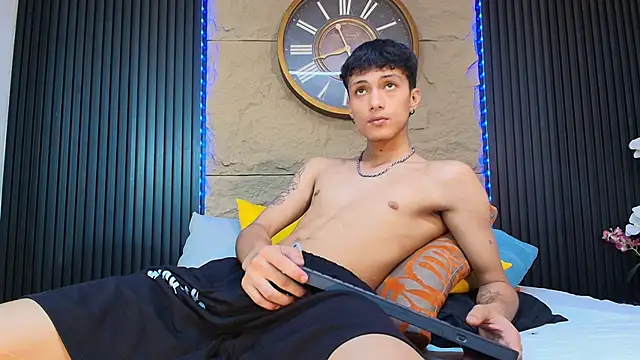 دردشة Lean_Portman الجنسية المباشرة