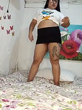Angelly_ricura Adlı Modelin Canlı XXX Sohbeti