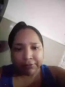 Angelly_ricura Adlı Modelin Canlı Sohbet Odası