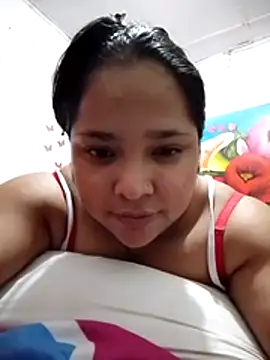 Angelly_ricura Chat XXX in diretta