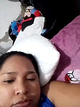 Angelly_ricura Adlı Modelin Canlı XXX Sohbeti