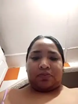 Angelly_ricura Chat XXX in diretta