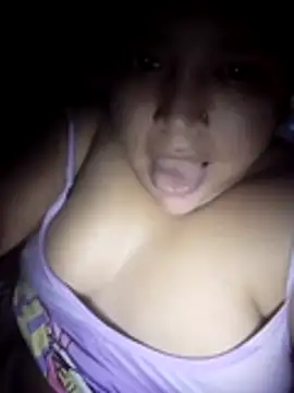 Chatroom XXX en direct de Angelly_ricura