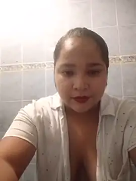 Angelly_ricura Chat XXX in diretta