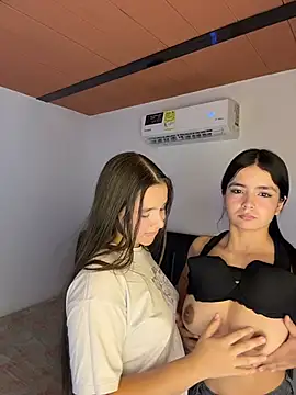 Zow_ webcam show