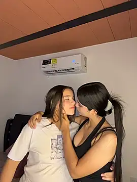 Zow_ Webcam Show