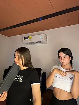 Zow_ Webcam Show