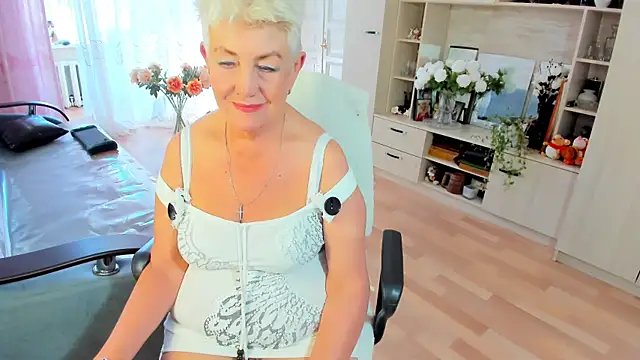 HotandMature: вебкам-шоу