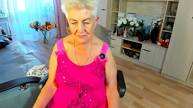 Pokazy przed kamerką – HotandMature