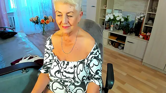Show de HotandMature na webcam