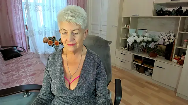 HotandMature: вебкам-шоу