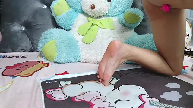 Mila_99 网络视讯表演
