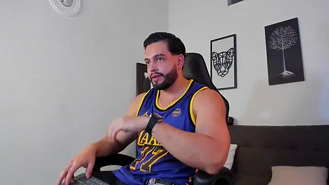 Živý XXX chat Justin_kingX7