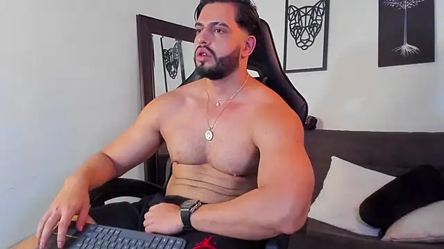 Show modela Justin_kingX7 na web-kameri