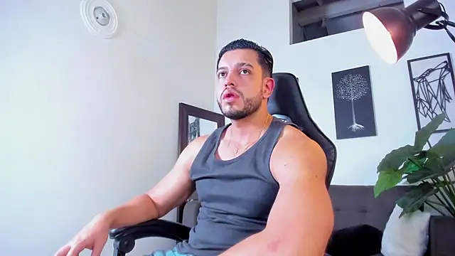 Justin_kingX7 Adlı Modelin Canlı XXX Sohbeti