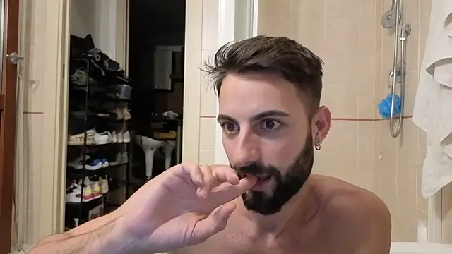 Amicisegreti Pertunjukan Webcam