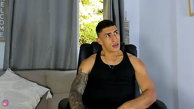 Mr_adrian Webcam show