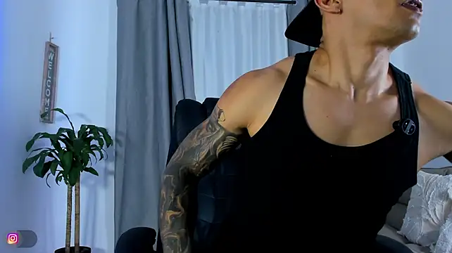 Mr_adrian's Webcam Show