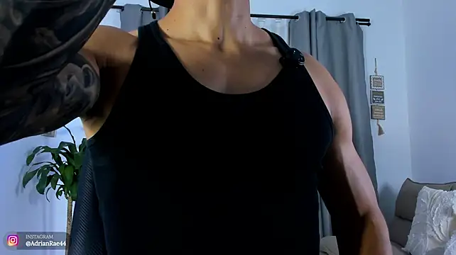 Mr_adrian Show in webcam