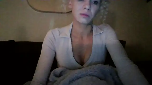 DesireableBlonde's Webcam Show