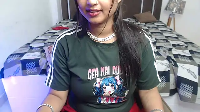 הופעת וובקאם של _miss_queen