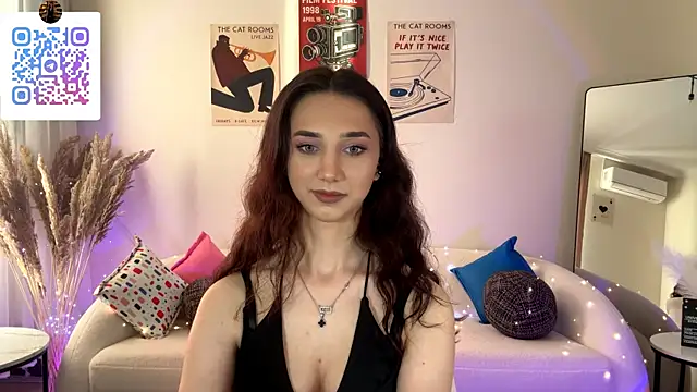 Show modela LinaMour na web-kameri