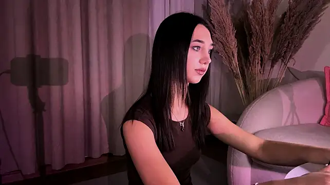 LinaMour Pertunjukan Webcam