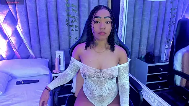 SkylerBloomm live XXX chat