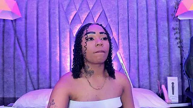 SkylerBloommのライブXXXチャット