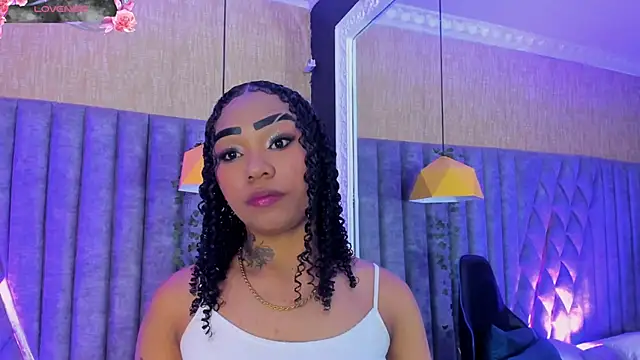 SkylerBloomm's Live XXX Chat