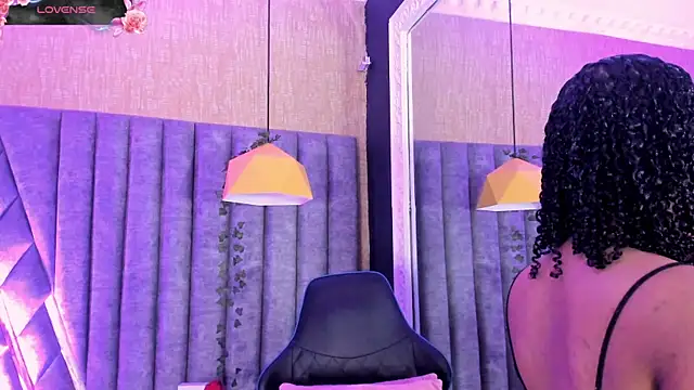 SkylerBloommのライブXXXチャット