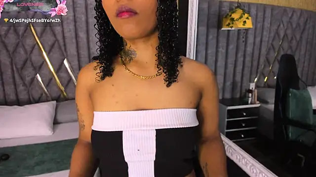 SkylerBloomm Chat XXX in diretta