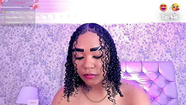 Chat +18 de SkylerBloomm ao vivo