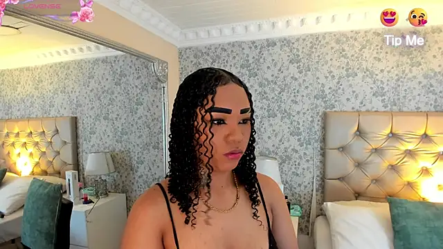 צ'אט XXX בשידור חי של SkylerBloomm