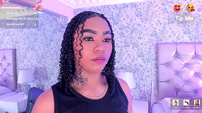 Chat +18 de SkylerBloomm ao vivo