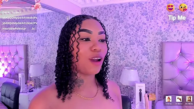SkylerBloomm Adlı Modelin Canlı XXX Sohbeti