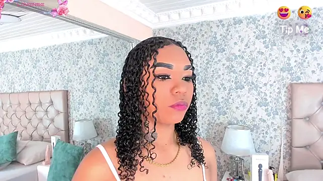 Chat +18 de SkylerBloomm ao vivo