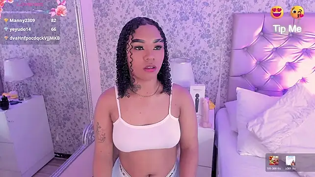 SkylerBloomm's Live XXX Chat