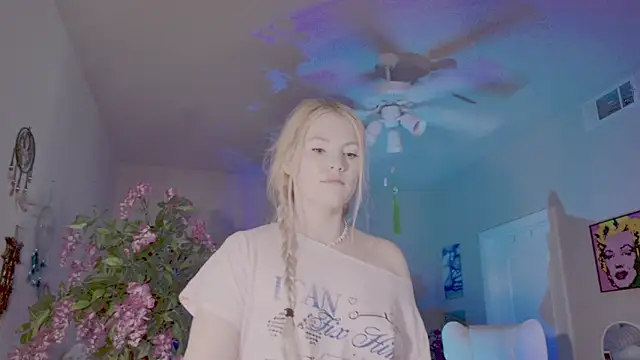 Talulaa: вебкам-шоу