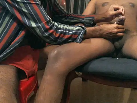indianbighard21 Show in webcam